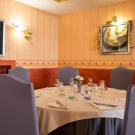 Hotell La Boule D'or 2*