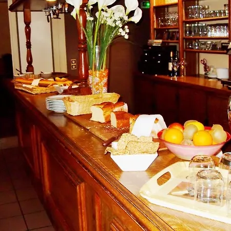 Hotel La Boule D'or 2*