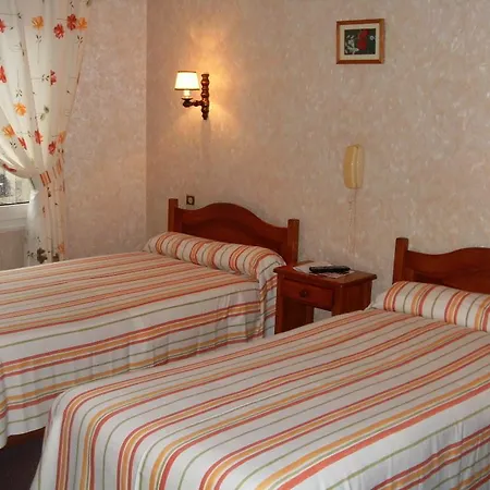 La Boule D'or Otel Bressuire