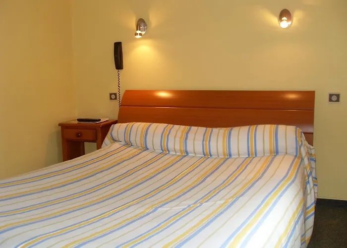 La Boule D'or Hotell Bressuire